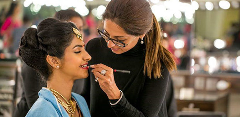 Makeup artist course