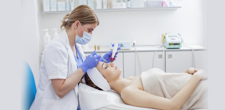 Skincare artist