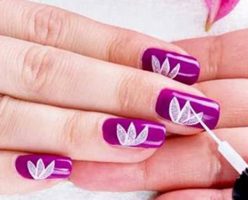 Nail Artist